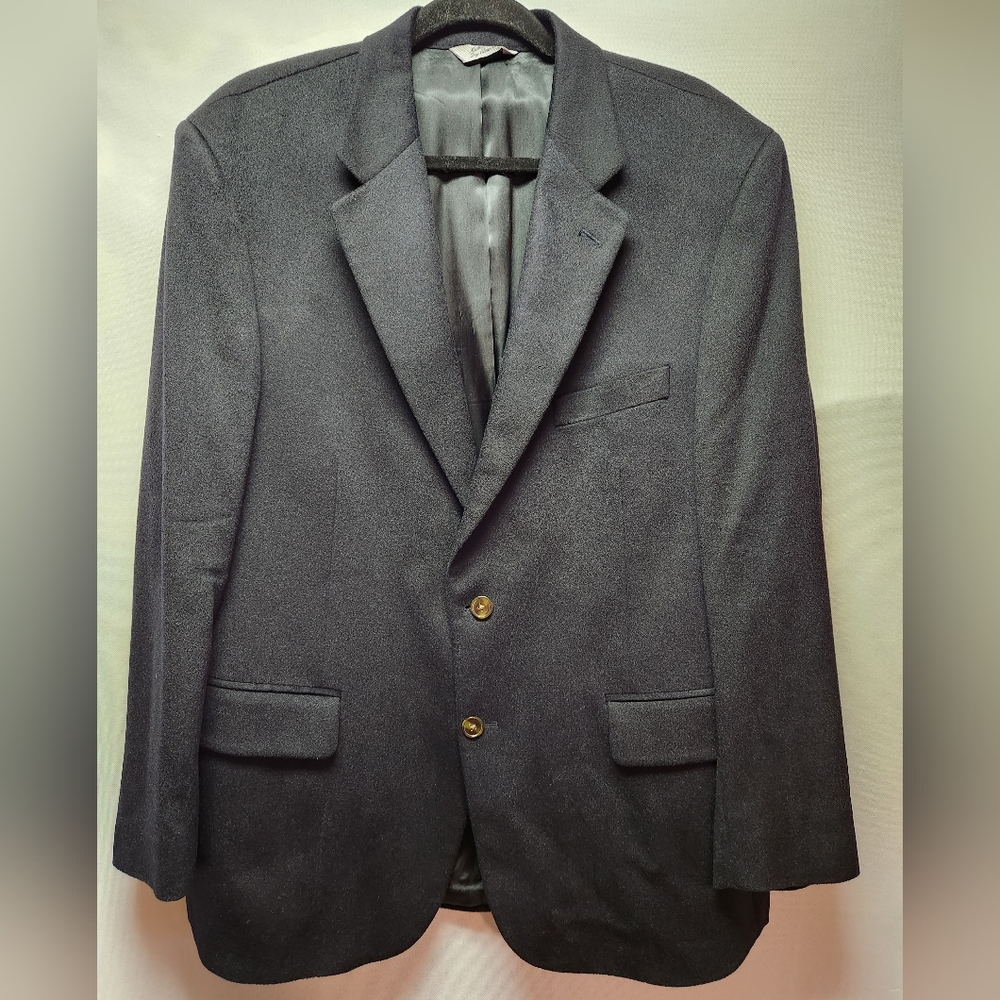 W. H. Belk 100% Cashmere sport coat
